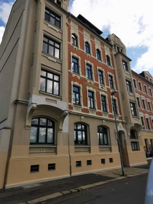 *Großzügige 4-Zimmerwohnung mit  Balkon im Zentrum !!!*