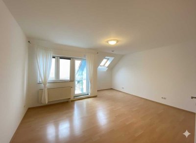 1-Raum-Wohnung mit Balkon, Dusche und Stellplatz in Naumburg