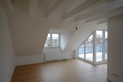 Traumhafte Dachterrassenwhg., 4 Zimmer, 86 m²,  Erstbezug nach Kernsanierung