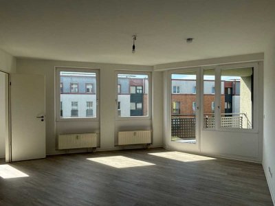 Frisch saniert mit Aufzug und Balkon in Helle Mitte!
