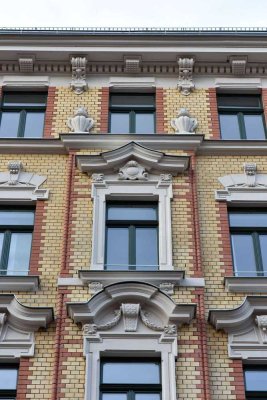 Hochwertig saniertes Jugendstilhaus mit Balkon in den Hinterhof