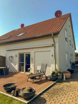 Charmante Doppelhaushälfte mit schönem Garten in ruhiger Lage