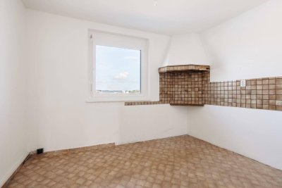8020: Renovierungsbedürftige vier-Zimmer-Wohnung für Investoren nahe Citypark/Augarten