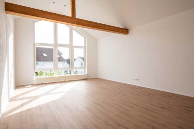 Maintal-Bischofsheim: Einzigartige 2-Zimmer-Dachgeschoss-Wohnung mit sonniger Terrasse
