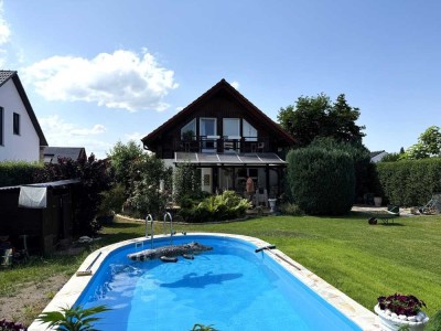 Sehr gepflegtes Einfamilienhaus mit Garage, Pool und großen Garten in Bohnsdorf