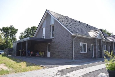 Exklusive Doppelhaushälfte mit Terrasse im Seemannsort Barßel / OT Neuland