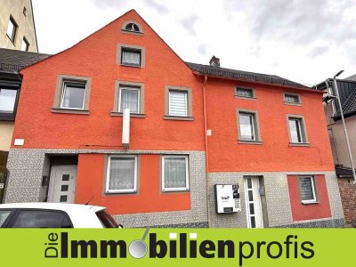 2140 - Charmantes Stadthaus zum Wohnen + Arbeiten in Selb
