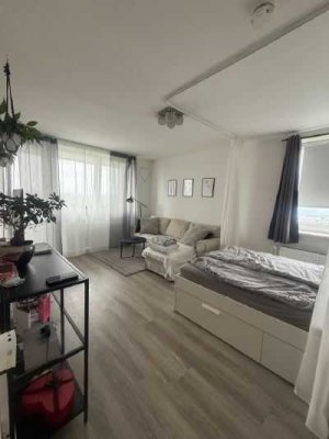Helle 3-ZKB Wohnung direkt am Waldrand gelegen mit weitem Ausblick