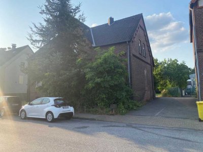 Doppelhaus sucht Familie