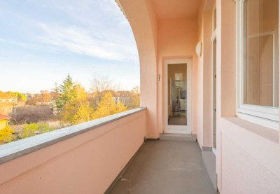Neuwertige 2-RW mit Loggia * Sep. Küche * EBK * Bad mit Wanne & WMA * guter ÖPNV * zentral * TOP *