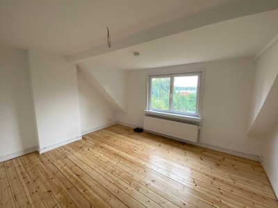 2-Zimmer DG-Wohnung mit Seeblick