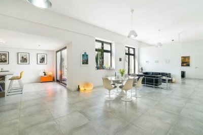 Außergewöhnliche Loft-Wohnung - Südstadt! Altbau! 218 m²! 6 Zimmer! Terrasse! Stellplatz!