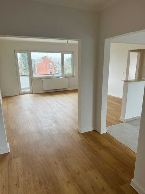 Sanierte 3 Zimmer Wohnung in grüner Lage