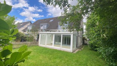 Preiswertes, modernisiertes 4-Zimmer-Reihenendhaus mit gehobener Innenausstattung in Köln Rondorf
