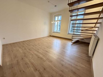 Großzügige 3-Raum-Maisonettewohnung, zwischen Bahnhof und Wilhelmsplatz, mit Einbauküche!