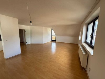 Besondere 3-R-DG-Wohnung mit Balkon in Nähe zu Mosel-Zwickau