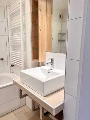 Zentral & ruhig wohnen: 2 Zimmer, große Wohnküche