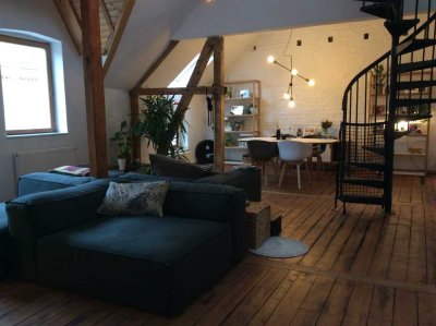 Exklusive 3-Zimmer Maisonette-Wohnung im 3. OG mit Balkon in Lierenfeld