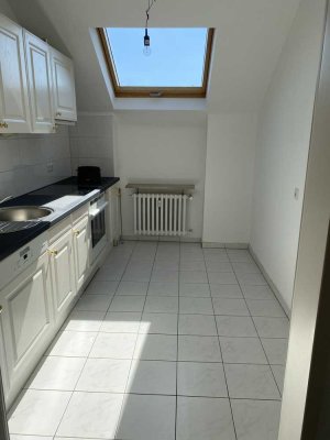 Charmante 2-Zimmer Dachgeschosswohnung in Bonn-Ippendorf