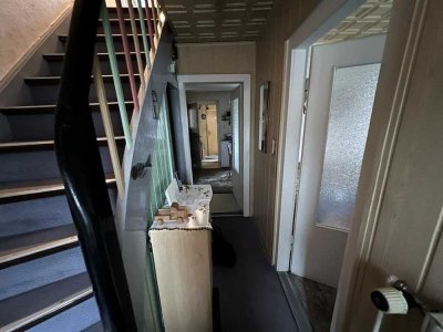 (VB) Reihenendhaus mit großem Grundstück, Werkstatt und Anbau in Hillersleben – 800 m² Grundstück