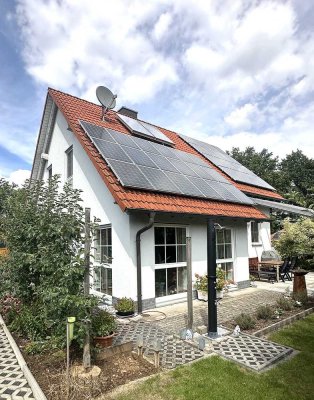 Modernes Einfamilienhaus Haus mit Doppelgarage u. herrlichem Garten