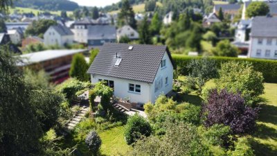 Gemütliches Einfamilienhaus mit Keller und tollem Garten!