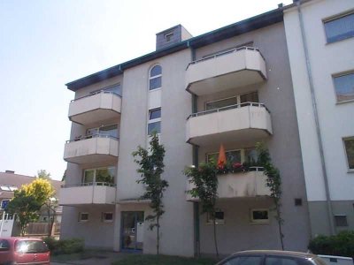 Achtung !   2-Zimmerr-Erdgeschoss-wohnung mit Terrasse  in Mönchengladbach Odenkirchen
