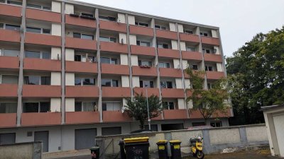 Helle 1-Zimmer Wohnung mit Balkon im 4. OG in Braunschweig Nordstadt
