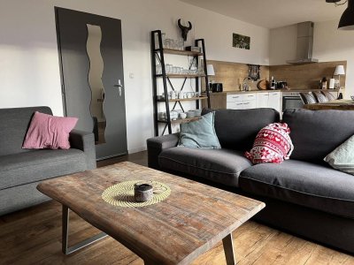 Großzügige, schöne Wohnung mit Panoramblick &amp; Seeblick