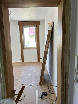 Ab 1.8.2025 Stilvolle 3-Raum-Wohnung ,wird aktuell noch renoviert, mit 2 Balkonen in Kriftel