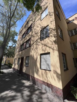 Urban leben, ruhig genießen – EG-Wohnung mit Tageslichtbad !! Eigenutzung möglich !!