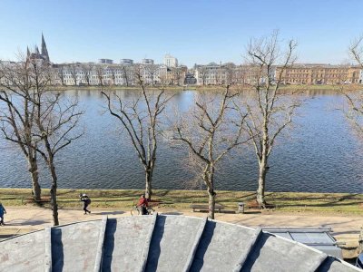 Seeblick inklusive – 3-Zimmer-Wohnung in Schwerin am Pfaffenteich