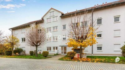 Bezugsfrei ab Juli: Lichtdurchflutete, gepflegte DG-Wohnung mit 89 m², TG und Aufzug in Naunhof