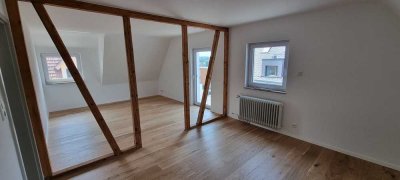 Geschmackvolle, vollständig renovierte 2-Zimmer-Wohnung in Leonberg-Höfingen
