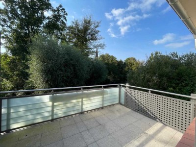 Helle 2-Zimmerwohnung mit Balkon und Einbauküche im Grünen von Burgwedel