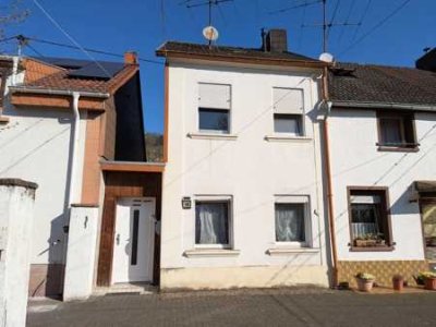 *** Kleines 1 Fam.Haus sucht Handwerker ***