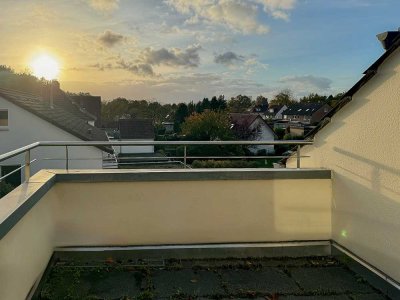 Chance nach Preisanpassung! Gemütliche Dachgeschosswohnung mit Traumbalkon in Bielefeld - Senne