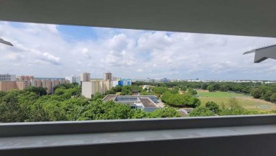 Free now! Expat welcome! 1,5 Zimmer Wohnung ca. 44 qm² mit West Balkon 10.OG, Nähe PEP Neuperlach