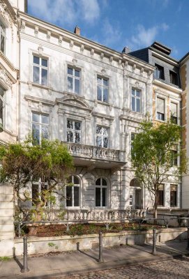 Elegante Wohnung in stilvollem Gründerzeithaus an der Poppelsdorfer Allee