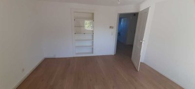 Wohnen mit Charakter: 2-Zimmer-Dachgeschosswohnung in Frankfurt