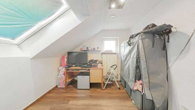 Attraktive 4-Zimmer-Dachgeschosswohnung in Neuenberg mit Stellplatz – ca. 67 m² Wohnkomfort