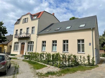 Erstbezug! Wundervoller Altbau mit Denkmalschutz und Terrasse