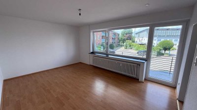 Frisch renovierte 4 Zimmerwohnung in Zentrumsnähe