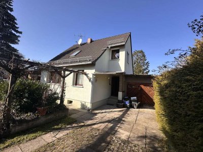 Wohnen im Grünen: Einfamilienhaus mit 680 m² Grundstück in Erfurt