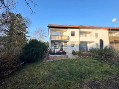 Ilvesheim: Charmantes Reihenendhaus mit großem Garten und Garage!