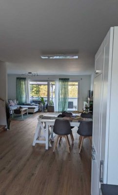 Moderne 4-Zimmer-Wohnung in ruhiger Lage