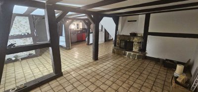 Historisches Einfamilienhaus mit  8 Zimmern und Garten am Hastebach in Voremberg–Emmerthal