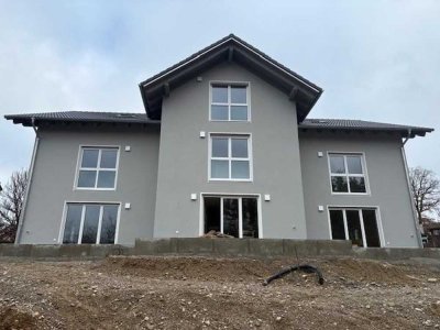 Neubau Erstbezug 15 KM Süd-Östlich von München ab 01.02. oder früher zu vermieten