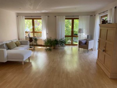 Helle 4-Zimmer-Doppelhaushälfte mit gehobener Innenausstattung und EBK in Lehrte
