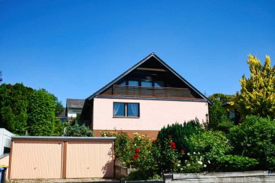 Geräumiges, günstiges und gepflegtes 6,5-Zimmer-Einfamilienhaus in Niedernhausen